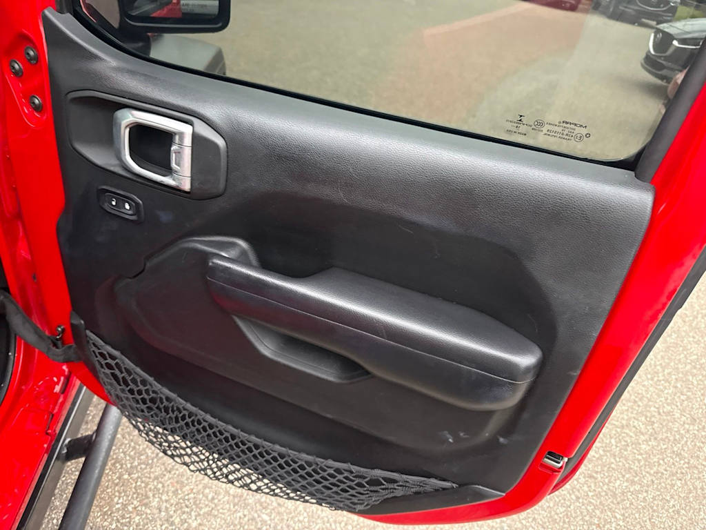 Thumbnail: 2019 Jeep Wrangler - 22