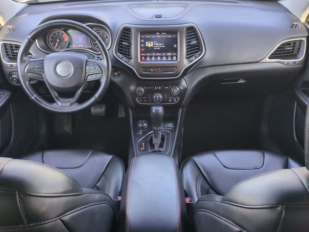 Thumbnail: 2019 Jeep Cherokee - 8