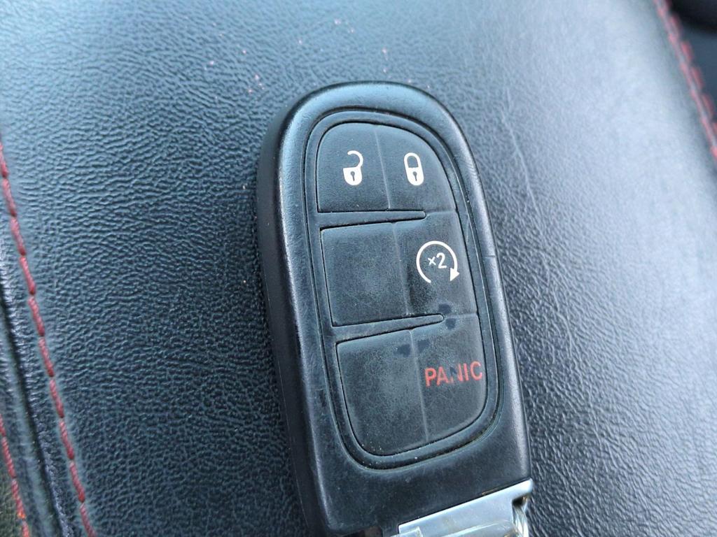 Thumbnail: 2019 Jeep Cherokee - 17
