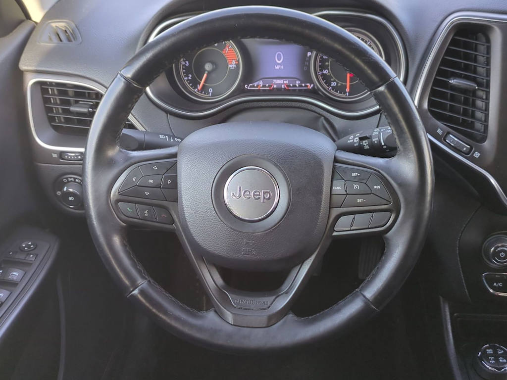Thumbnail: 2019 Jeep Cherokee - 12