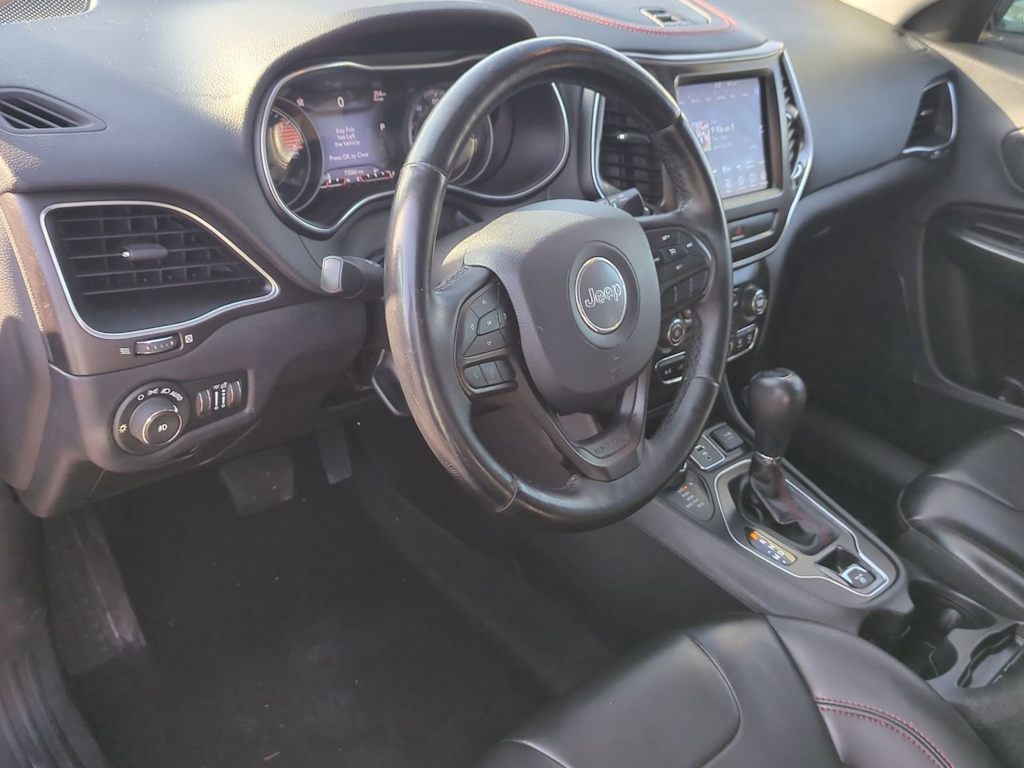 Thumbnail: 2019 Jeep Cherokee - 2