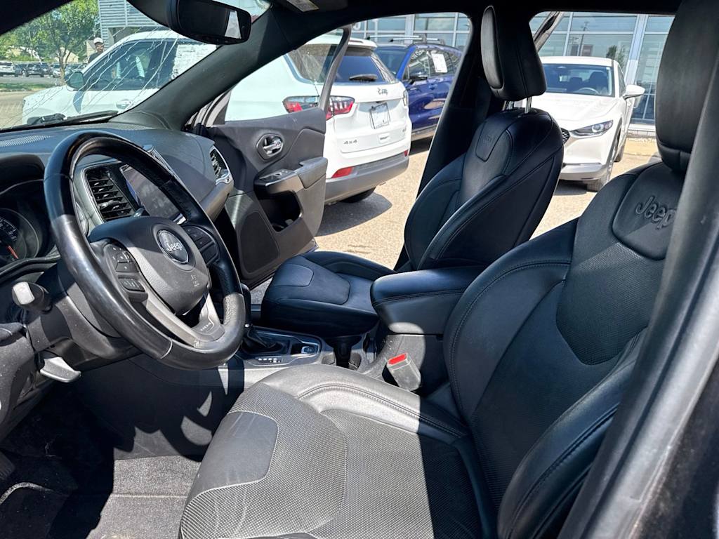 Thumbnail: 2020 Jeep Cherokee - 10