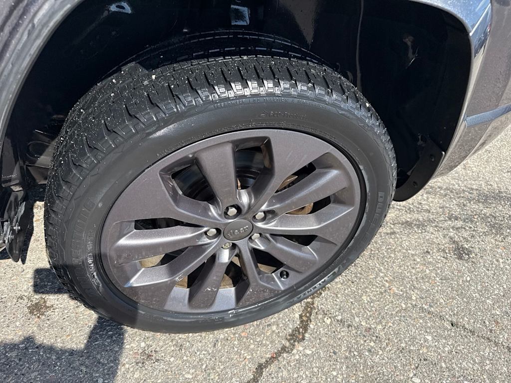 Thumbnail: 2020 Jeep Cherokee - 18
