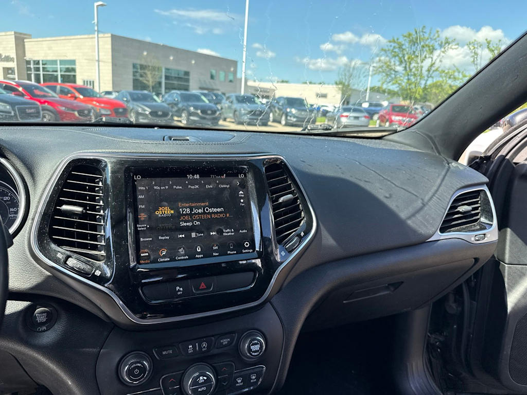 Thumbnail: 2020 Jeep Cherokee - 13