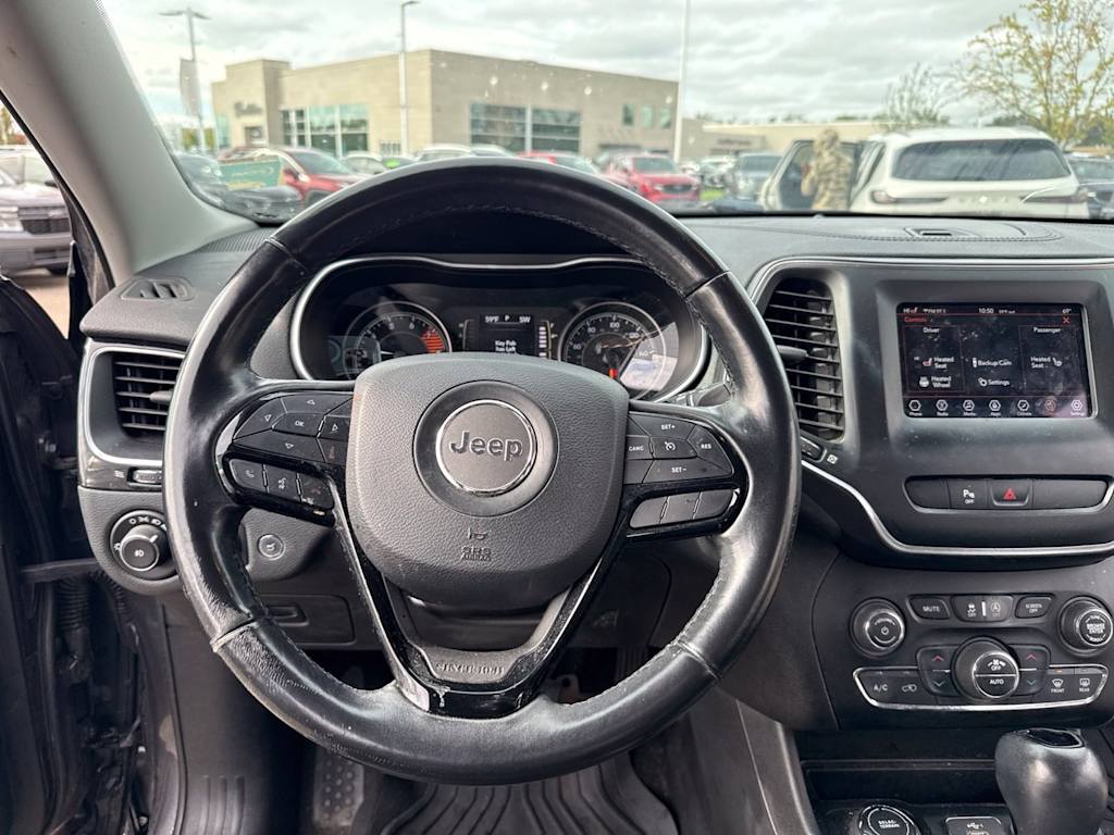 Thumbnail: 2019 Jeep Cherokee - 9