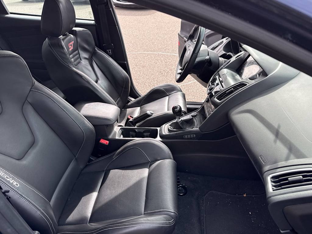 Thumbnail: 2016 Ford Focus - 11
