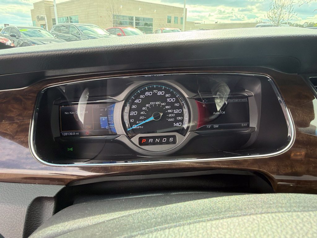 Thumbnail: 2018 Ford Taurus - 12