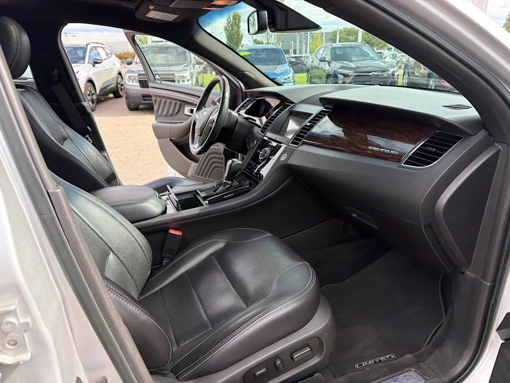 Thumbnail: 2018 Ford Taurus - 9