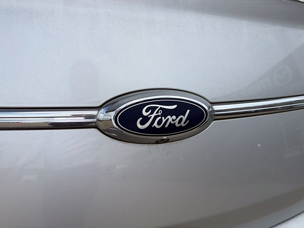 Thumbnail: 2018 Ford Taurus - 24