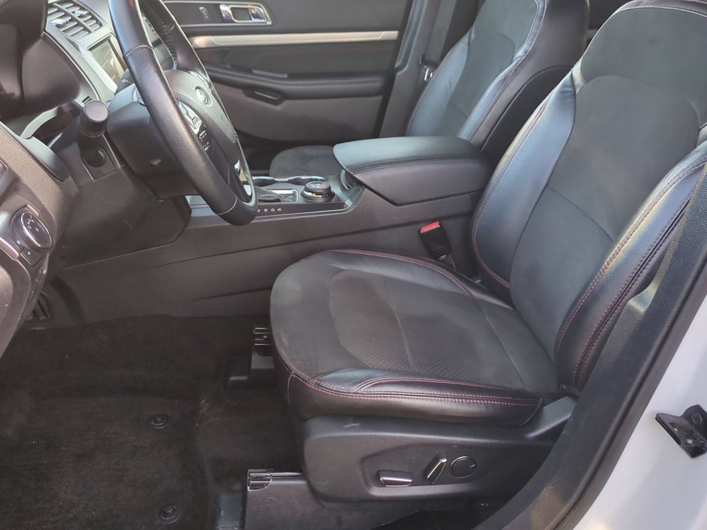 Thumbnail: 2018 Ford Explorer - 10