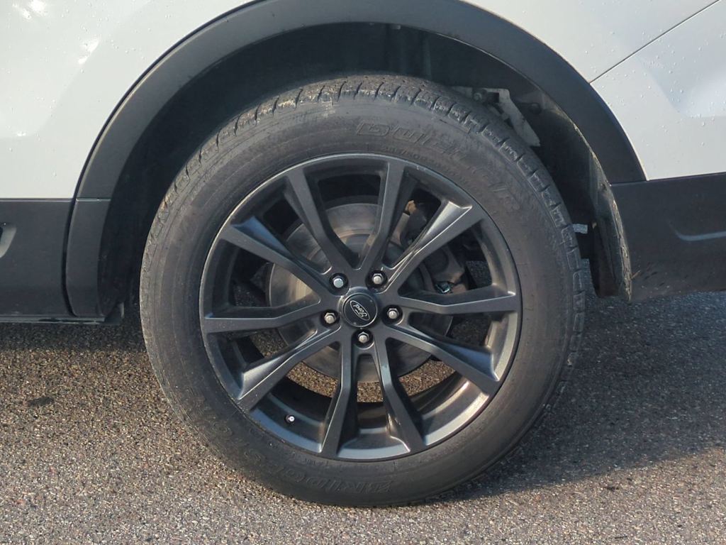 Thumbnail: 2018 Ford Explorer - 8