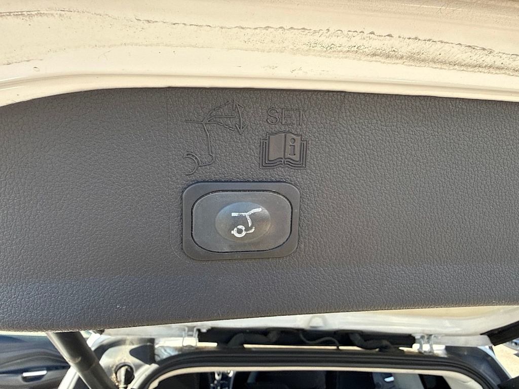 Thumbnail: 2014 Ford Escape - 14