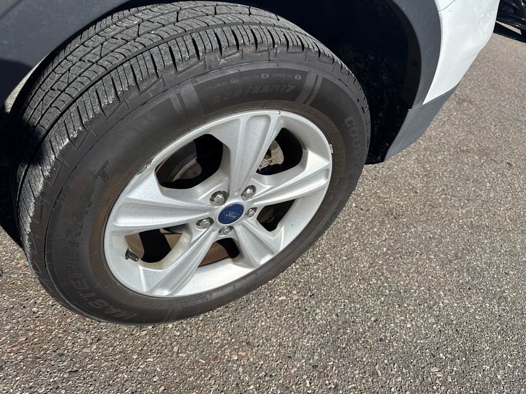 Thumbnail: 2014 Ford Escape - 19