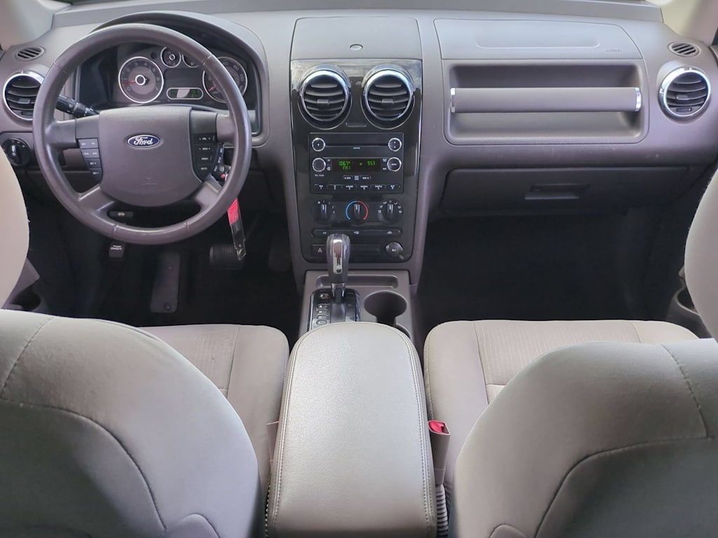 Thumbnail: 2008 Ford Taurus X - 9