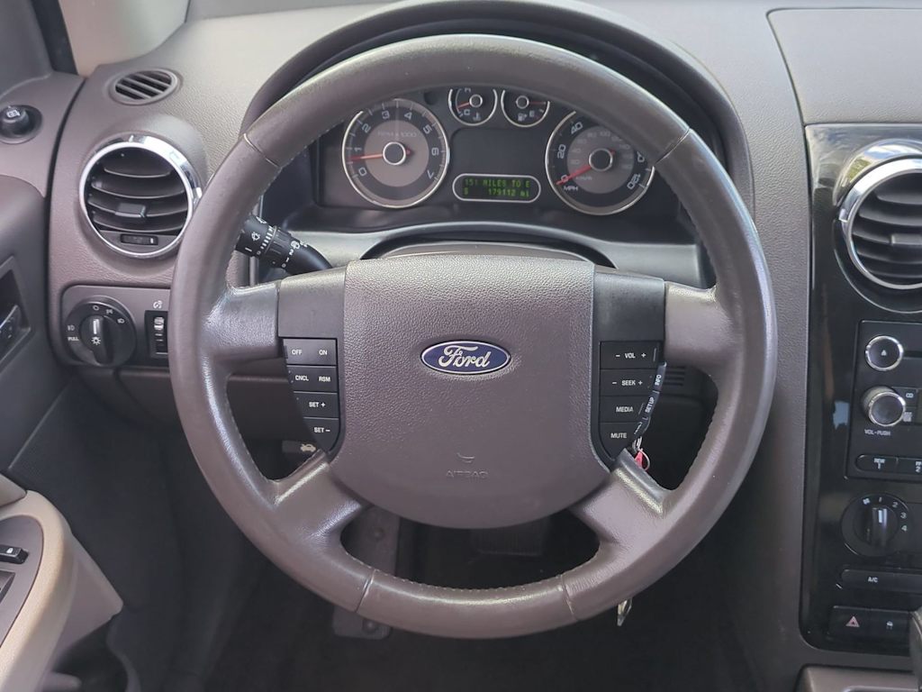 Thumbnail: 2008 Ford Taurus X - 13