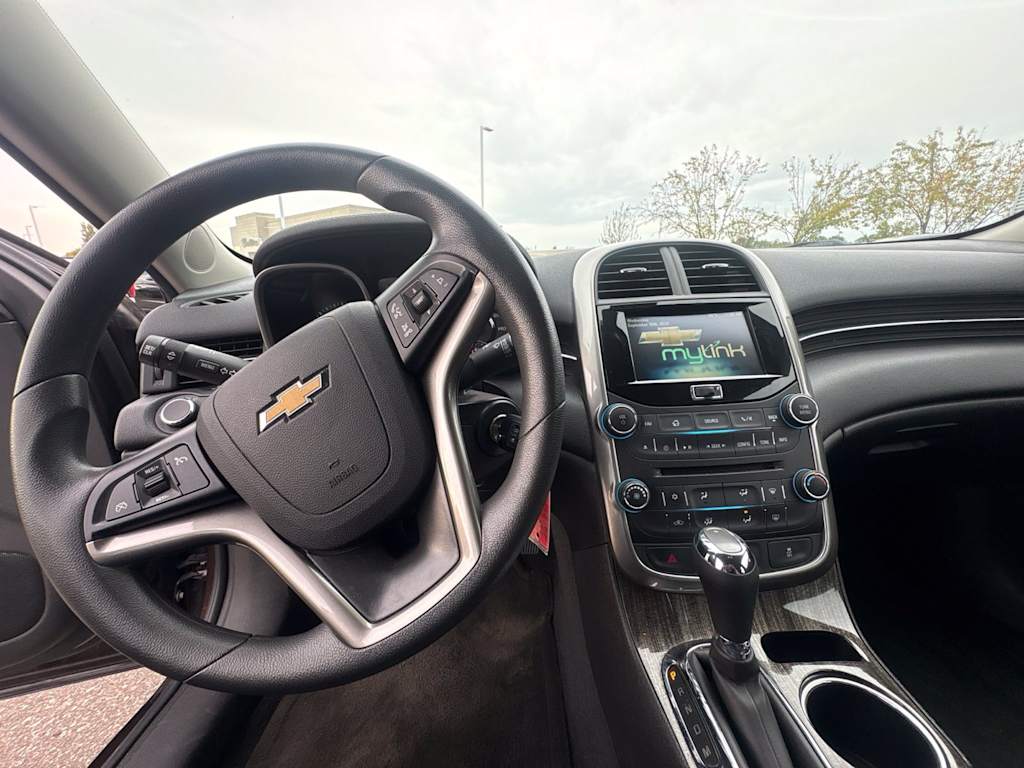 Thumbnail: 2015 Chevrolet Malibu - 12