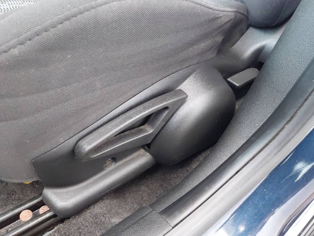 Thumbnail: 2010 Chevrolet Cobalt - 25