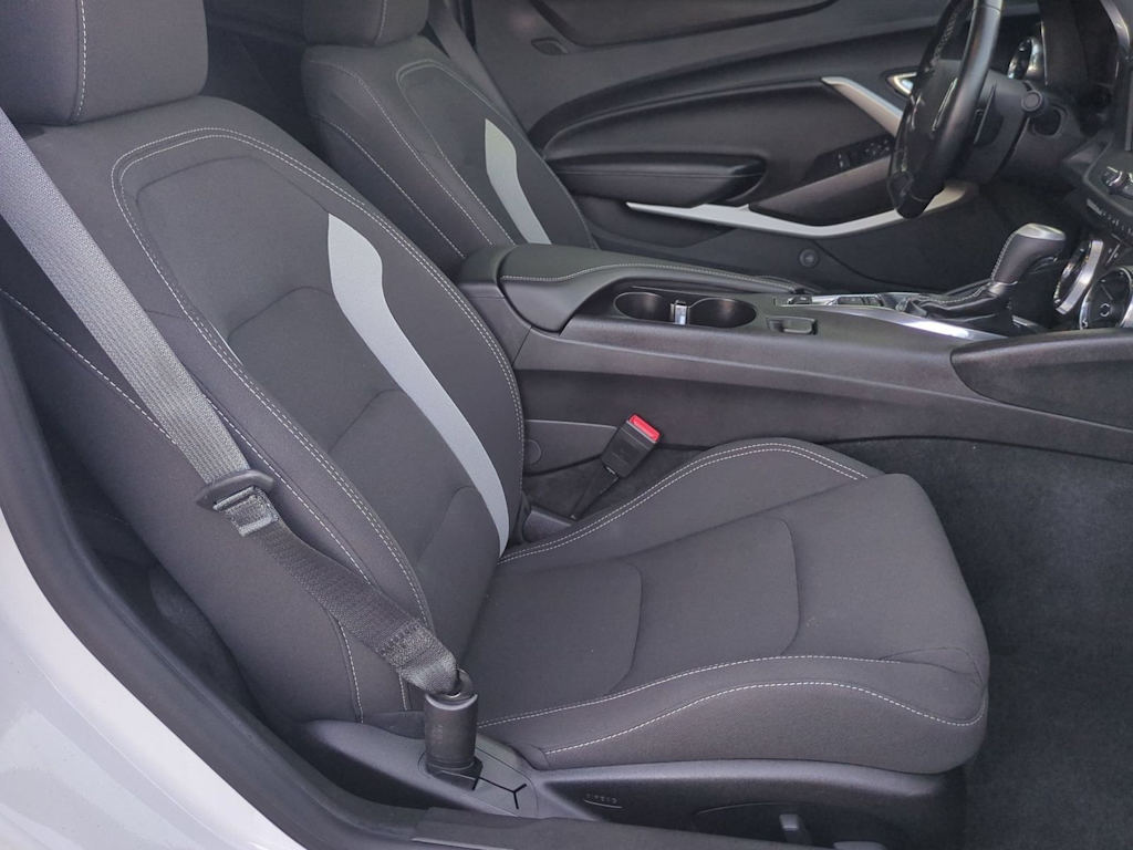 Thumbnail: 2018 Chevrolet Camaro - 11