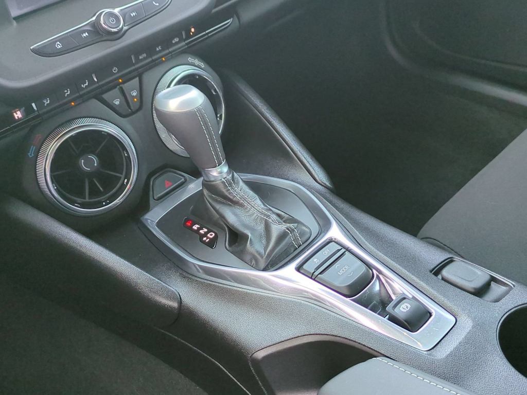 Thumbnail: 2018 Chevrolet Camaro - 15