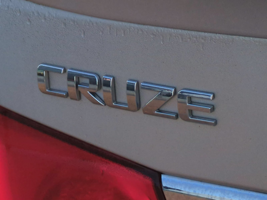 Thumbnail: 2013 Chevrolet Cruze - 7