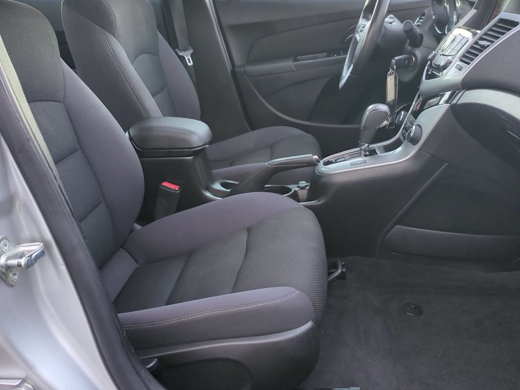 Thumbnail: 2013 Chevrolet Cruze - 29