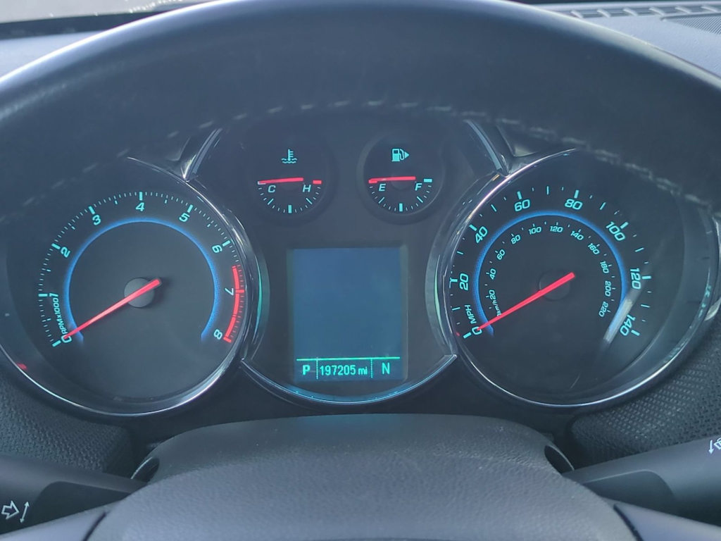 Thumbnail: 2013 Chevrolet Cruze - 17