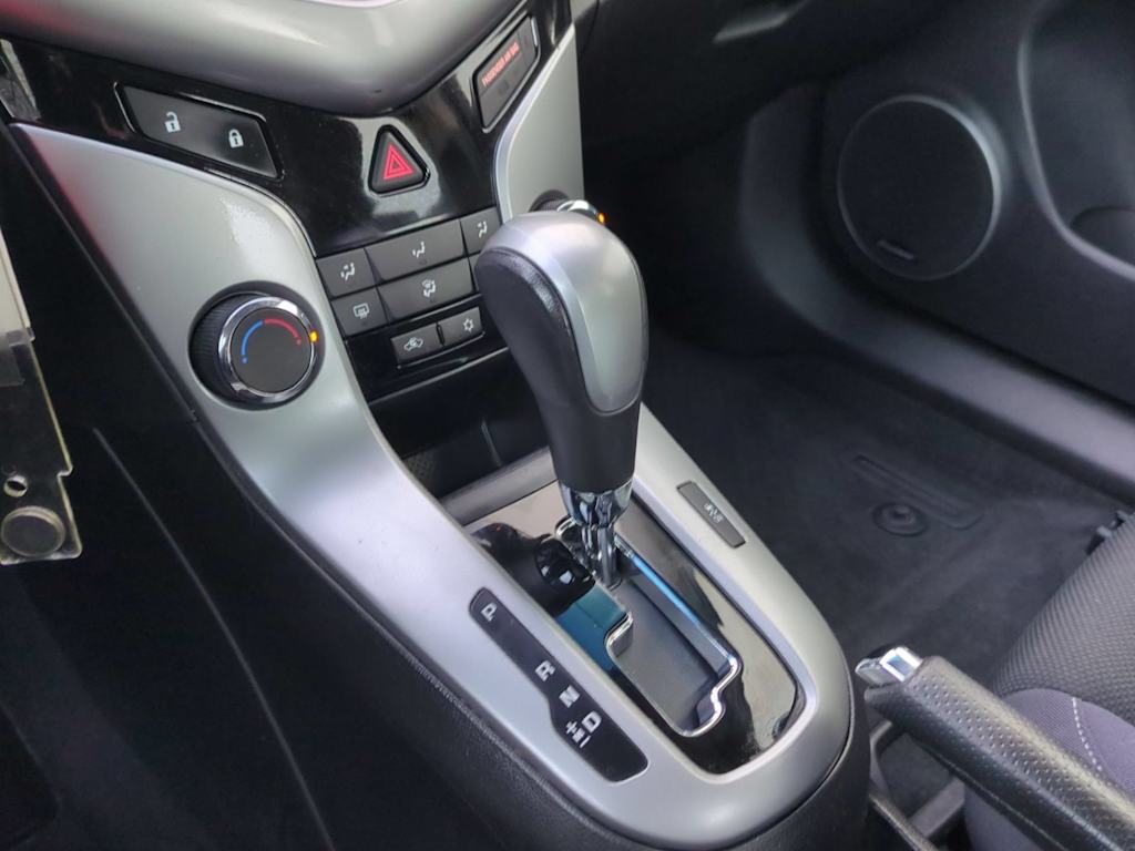 Thumbnail: 2013 Chevrolet Cruze - 36