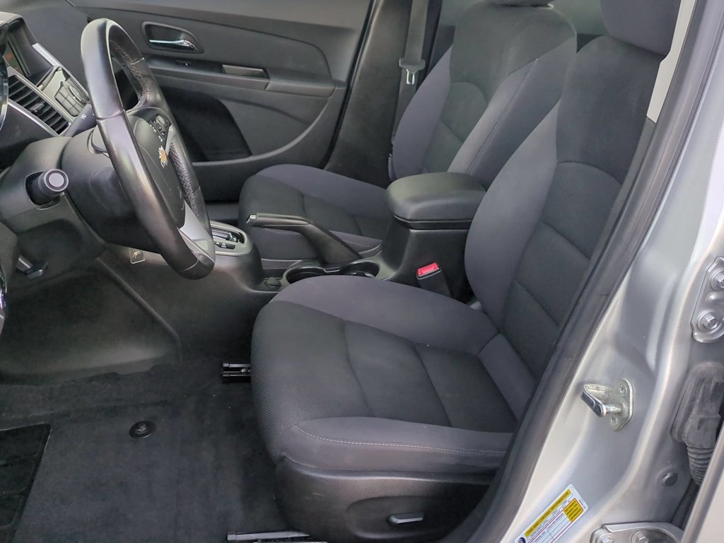 Thumbnail: 2013 Chevrolet Cruze - 10