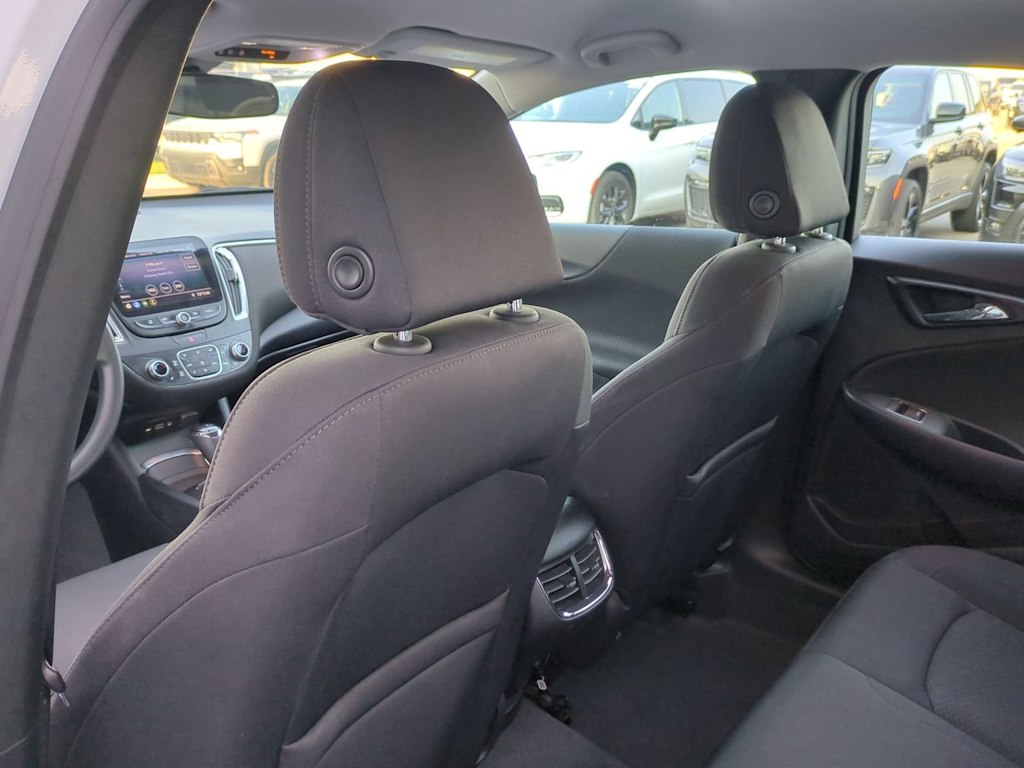 Thumbnail: 2019 Chevrolet Malibu - 12