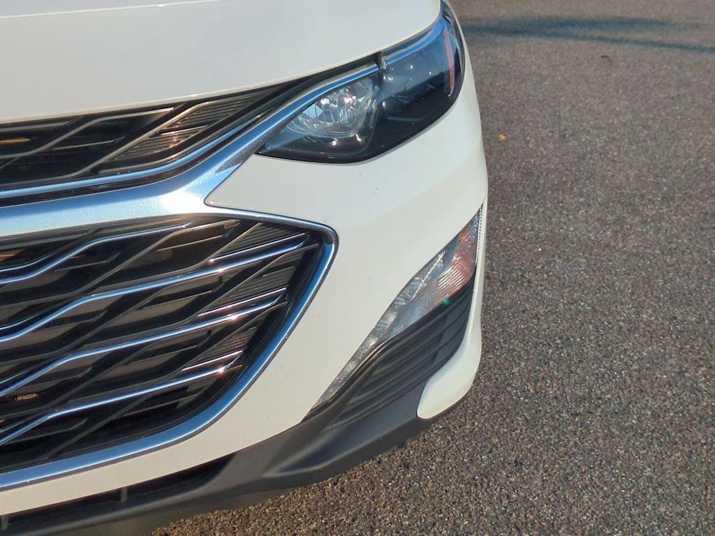 Thumbnail: 2019 Chevrolet Malibu - 23