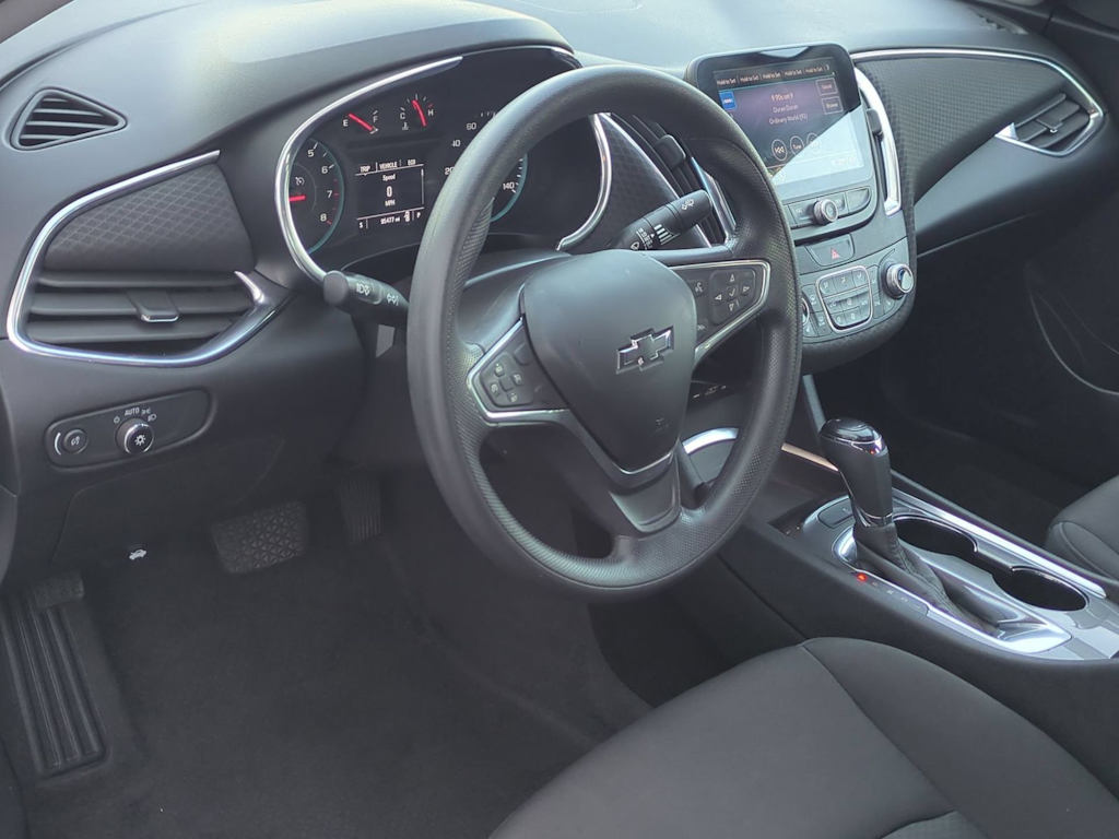 Thumbnail: 2019 Chevrolet Malibu - 2