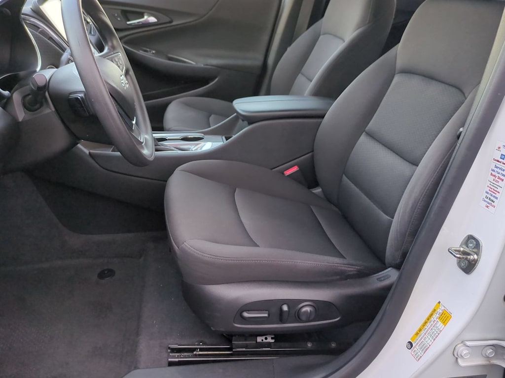 Thumbnail: 2019 Chevrolet Malibu - 10