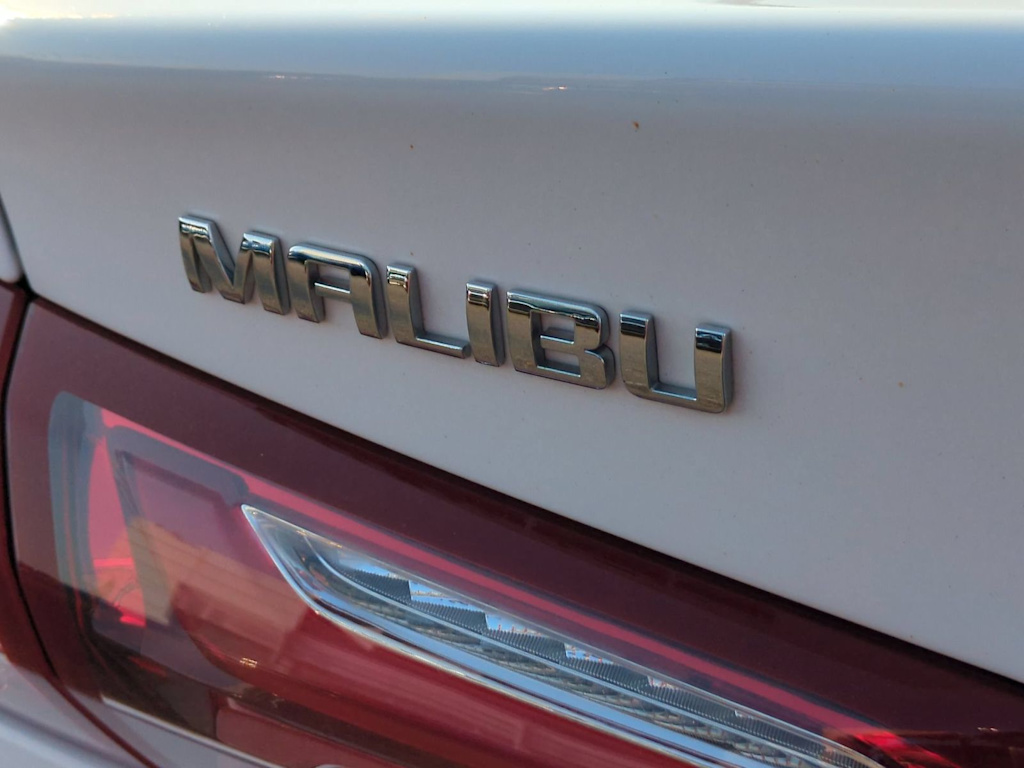 Thumbnail: 2019 Chevrolet Malibu - 24
