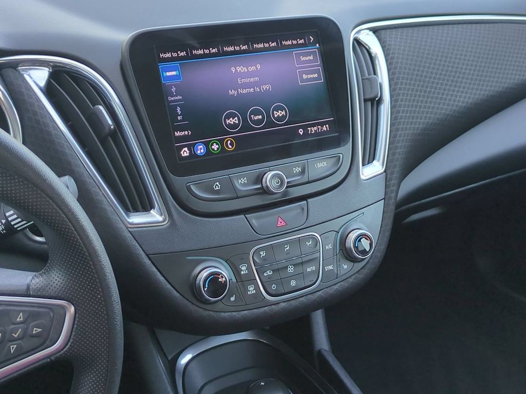 Thumbnail: 2019 Chevrolet Malibu - 14