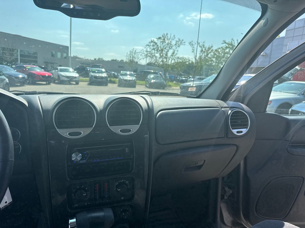 Thumbnail: 2006 GMC Envoy - 22