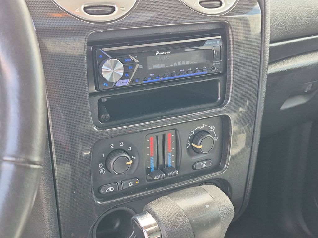 Thumbnail: 2006 GMC Envoy - 10