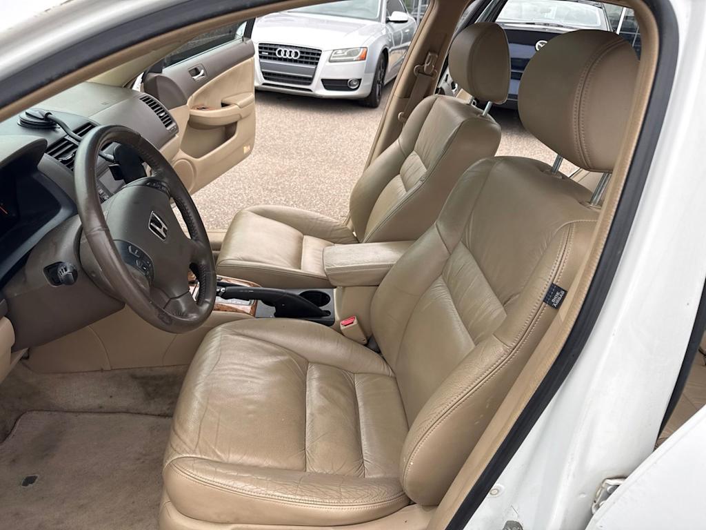 Thumbnail: 2005 Honda Accord - 9