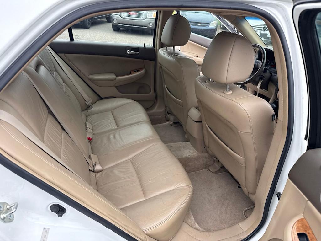 Thumbnail: 2005 Honda Accord - 22