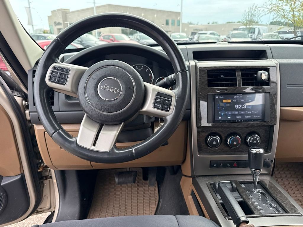 Thumbnail: 2011 Jeep Liberty - 2