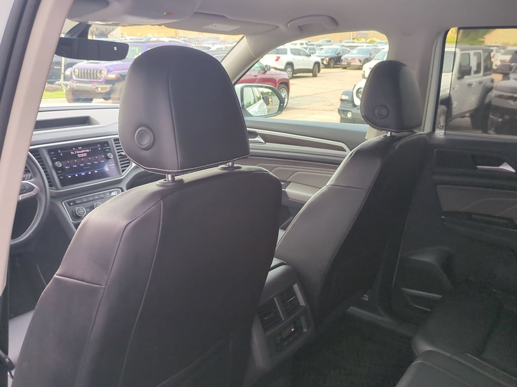 Thumbnail: 2021 Volkswagen Atlas - 11