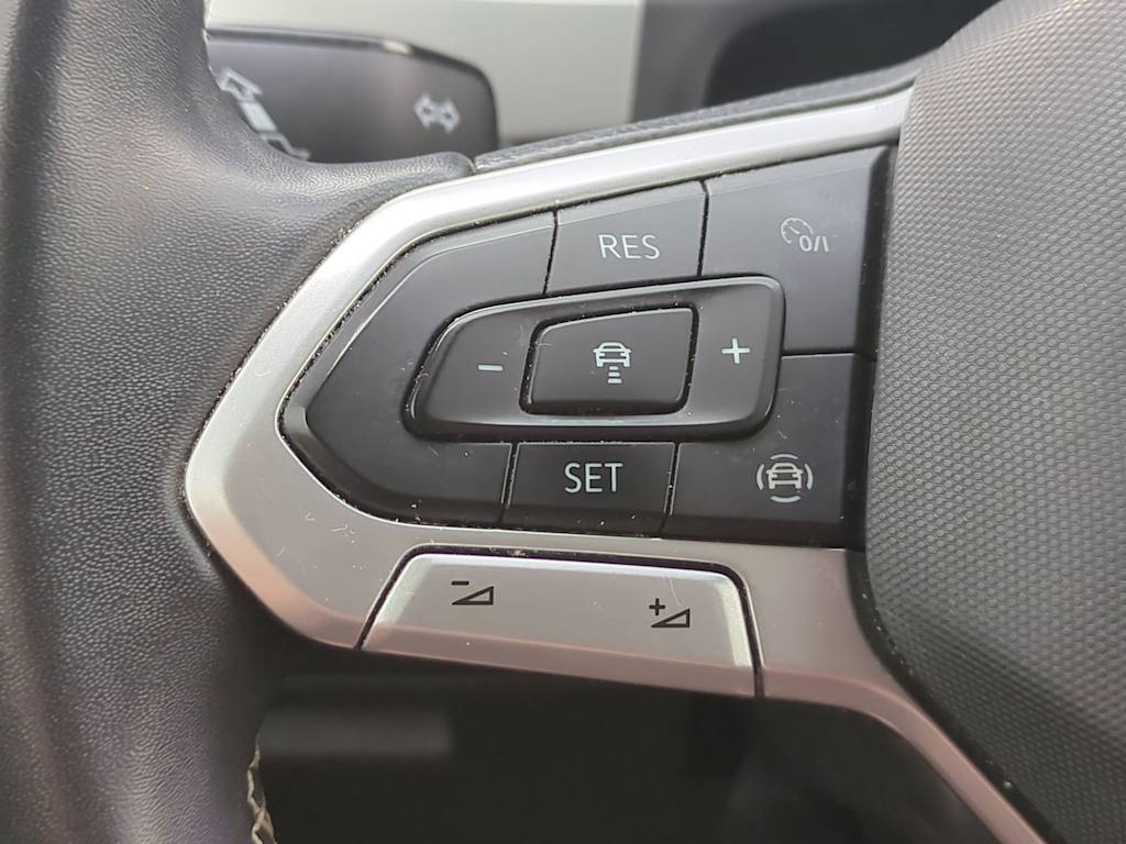 Thumbnail: 2021 Volkswagen Atlas - 30