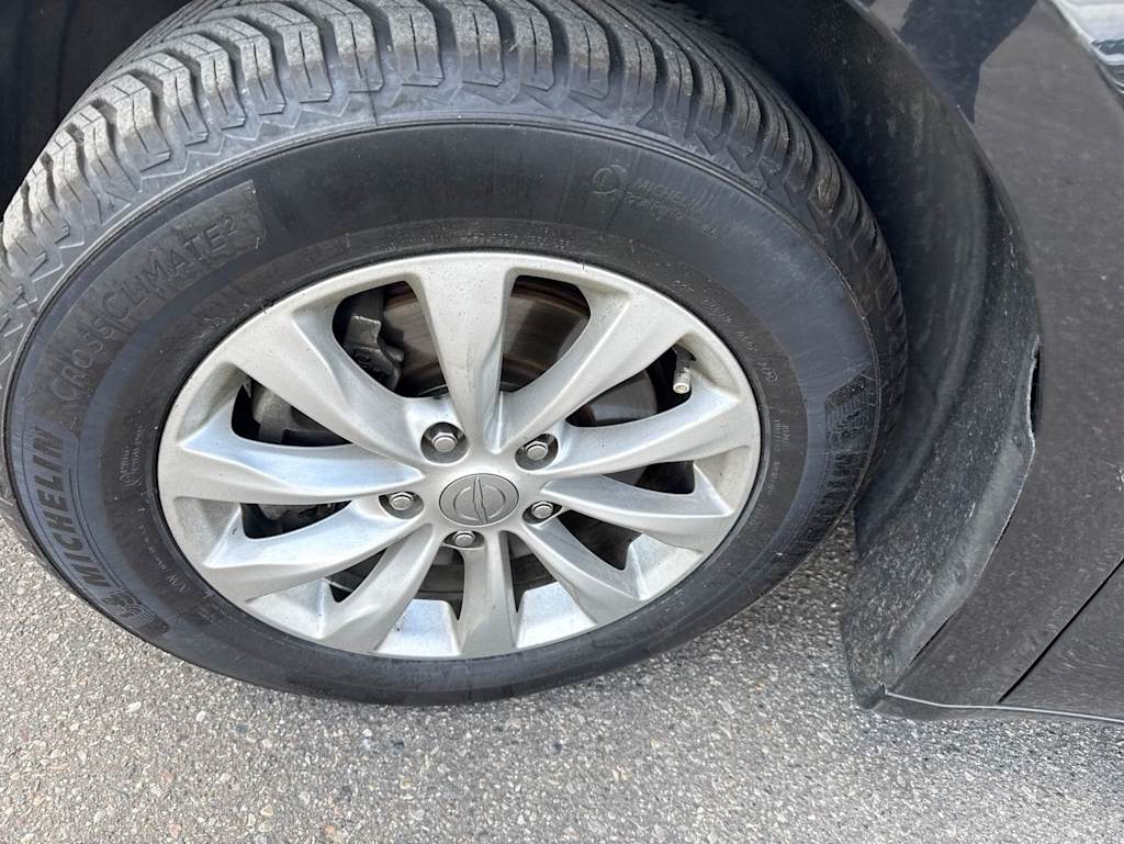 Thumbnail: 2018 Chrysler Pacifica - 7