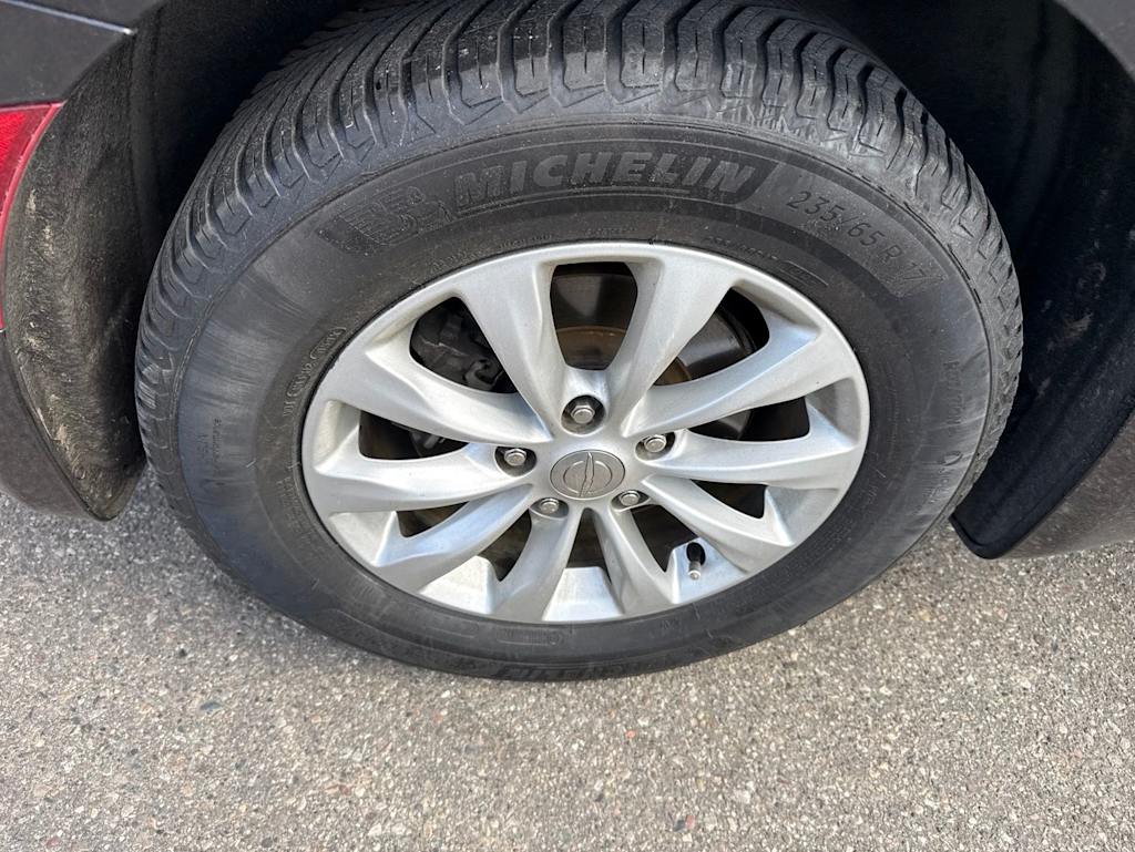 Thumbnail: 2018 Chrysler Pacifica - 17
