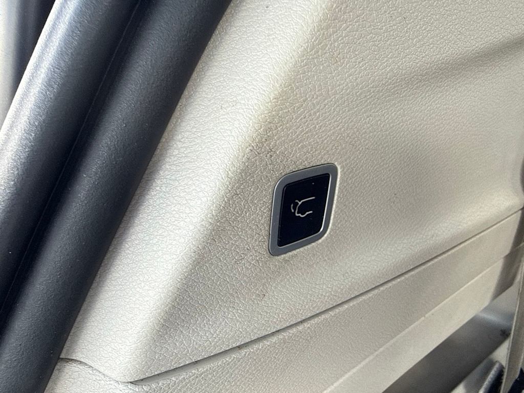 Thumbnail: 2018 Chrysler Pacifica - 23
