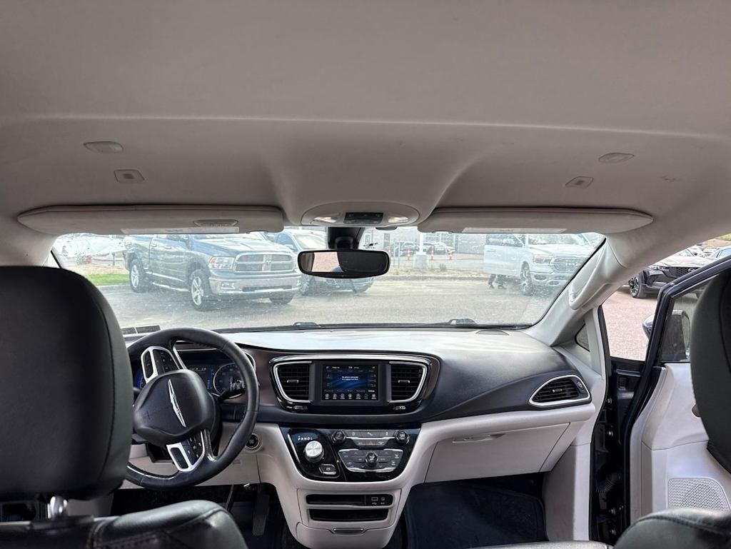 Thumbnail: 2018 Chrysler Pacifica - 2