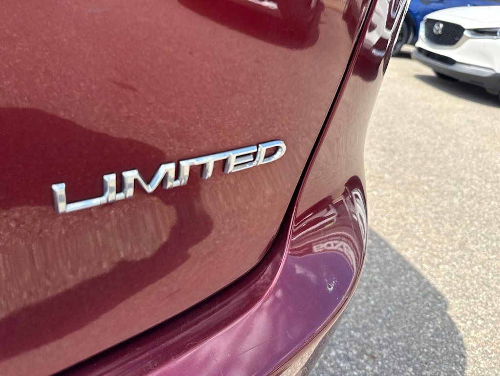 Thumbnail: 2018 Chrysler Pacifica - 6