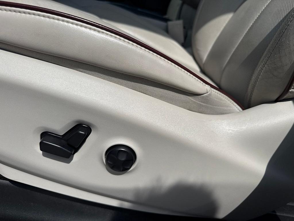 Thumbnail: 2018 Chrysler Pacifica - 17