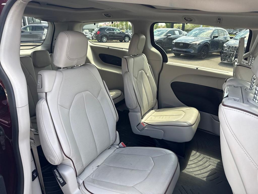 Thumbnail: 2018 Chrysler Pacifica - 20