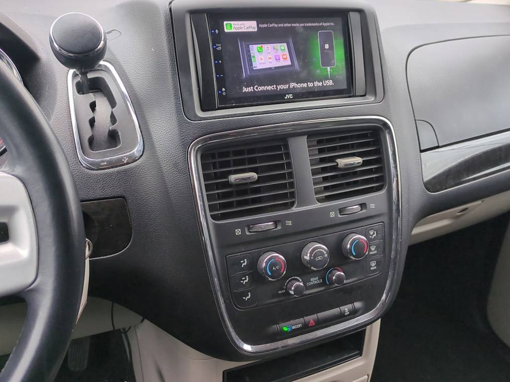Thumbnail: 2016 Dodge Grand Caravan - 13