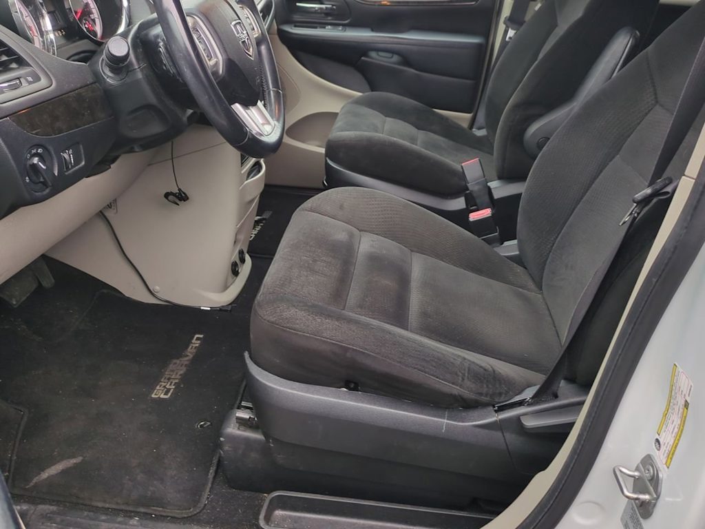 Thumbnail: 2016 Dodge Grand Caravan - 10